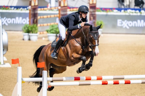 Fufu Z jumps to silver in Doha CSI3* GP